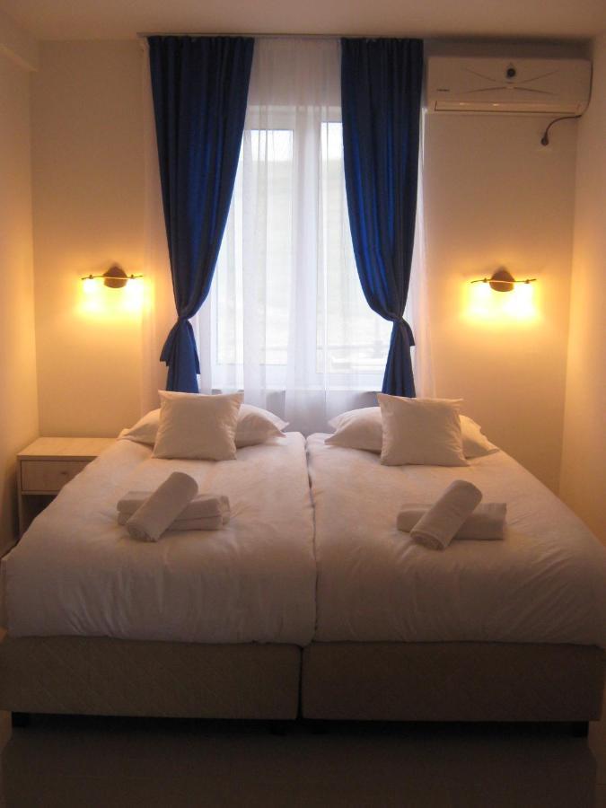 Evro Set Hotel Скопие Екстериор снимка
