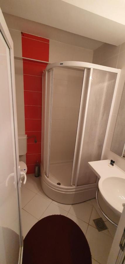 Evro Set Hotel Скопие Екстериор снимка