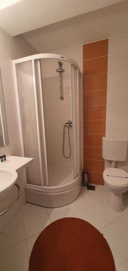 Evro Set Hotel Скопие Екстериор снимка